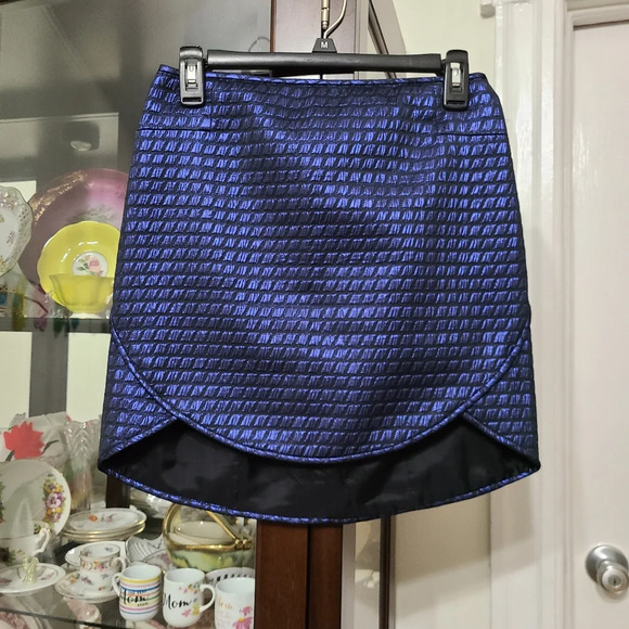 Tibi Quilted Front Hem Scalloped Mini Skirt Metallic Blue Size 0 - Picture 2 of 9